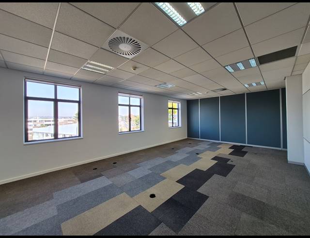 902M² OFFICE TO LET IN ILLOVO